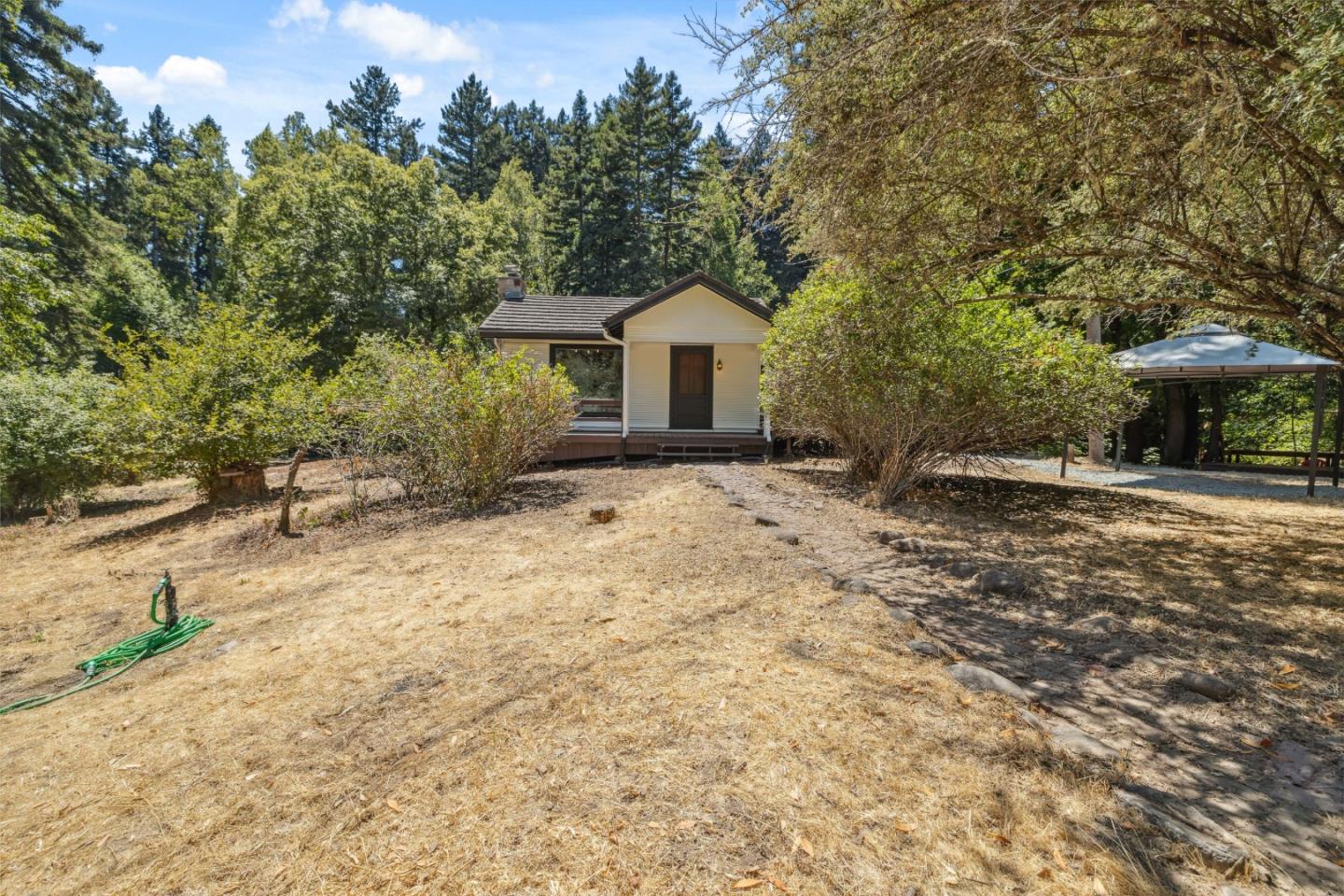 9925 Love Creek Road