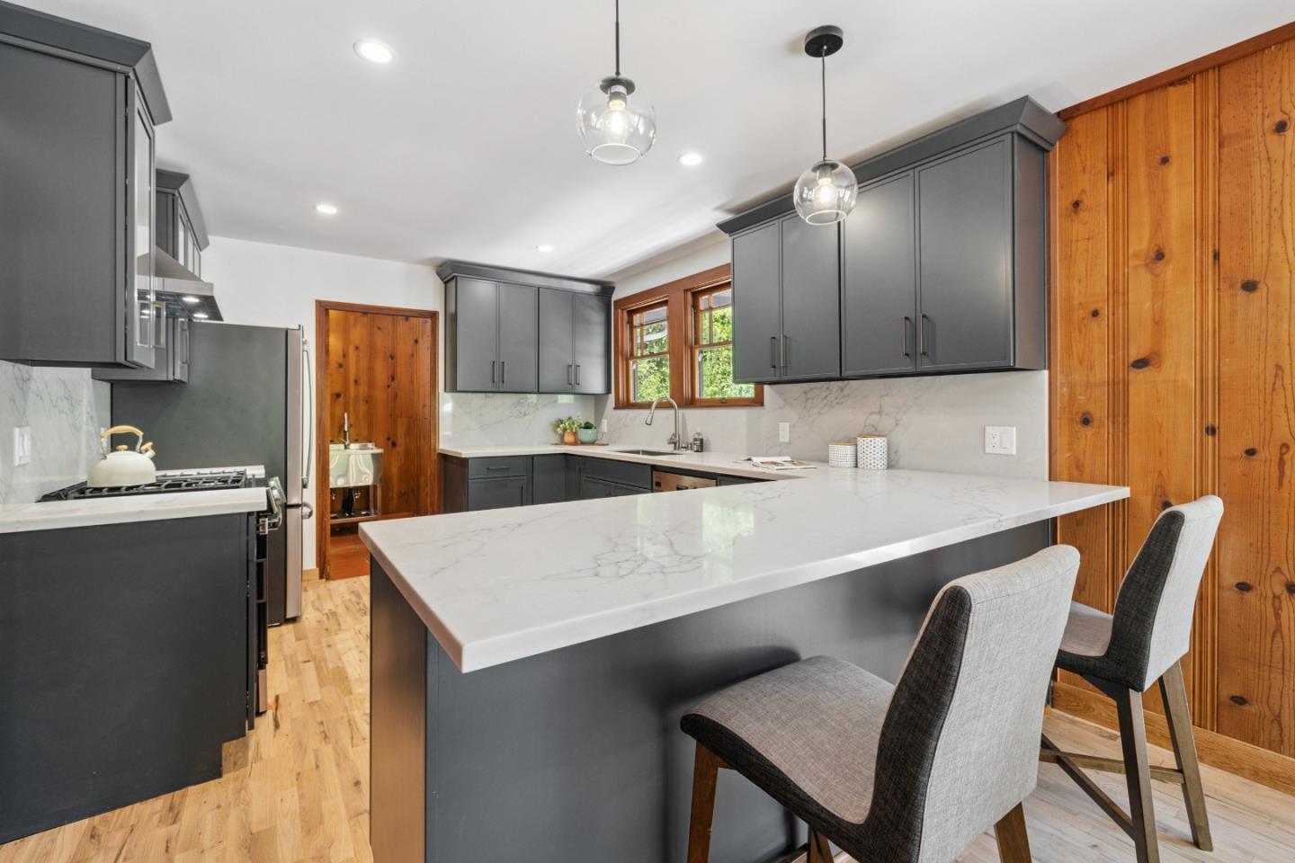 9925 Love Creek Road