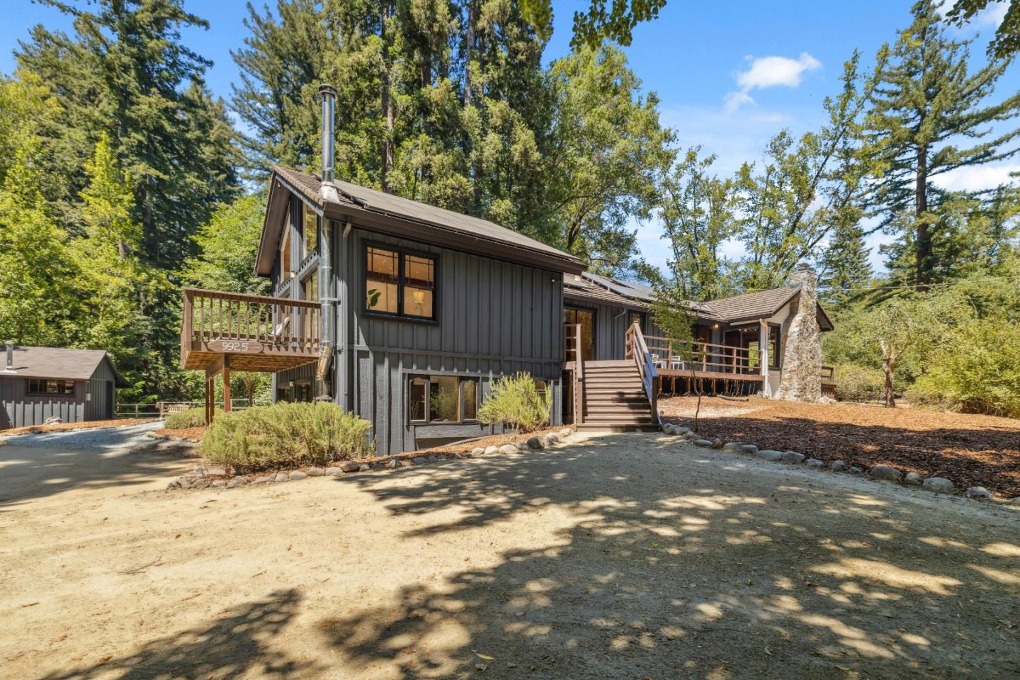9925 Love Creek Road