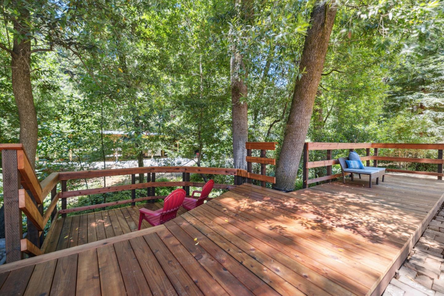 9925 Love Creek Road