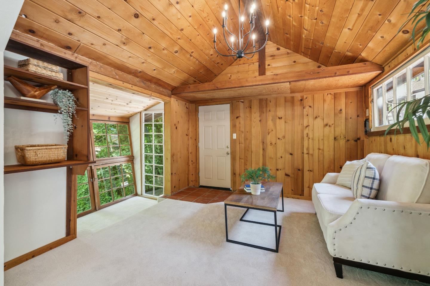 9925 Love Creek Road