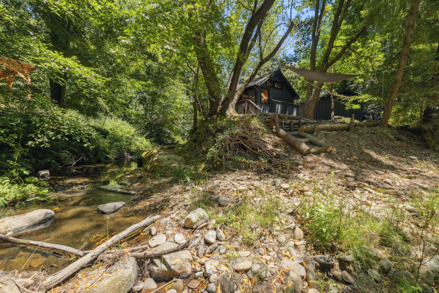 9925 Love Creek Road