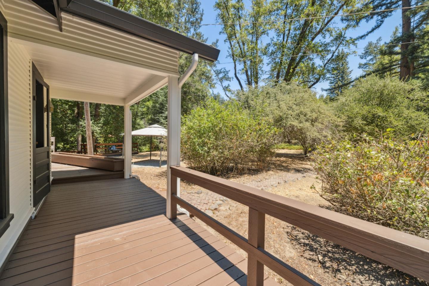 9925 Love Creek Road