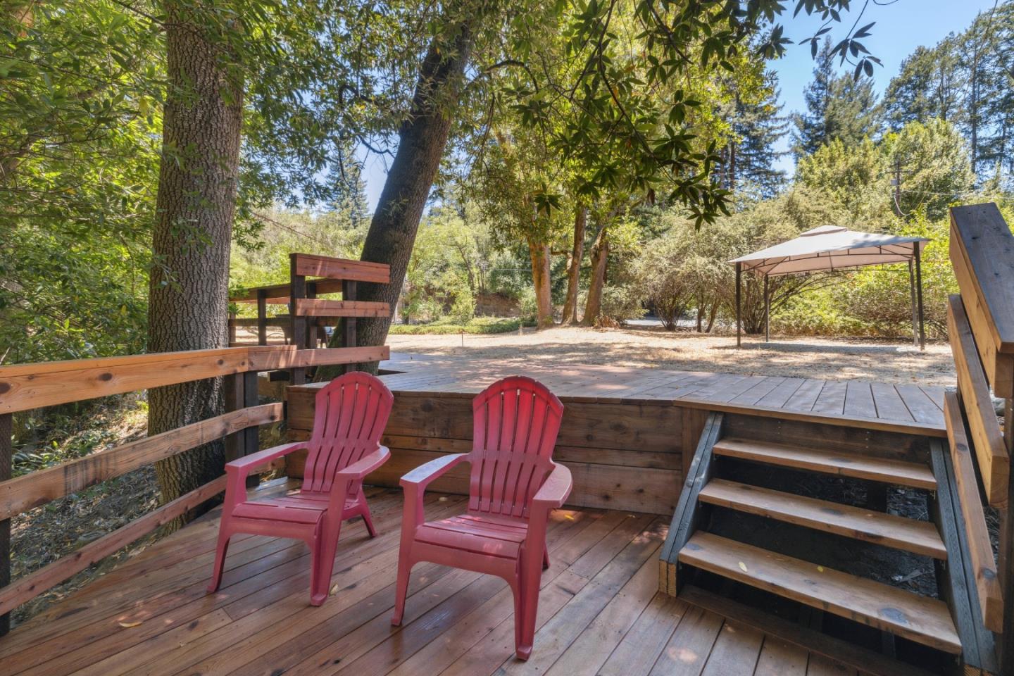 9925 Love Creek Road