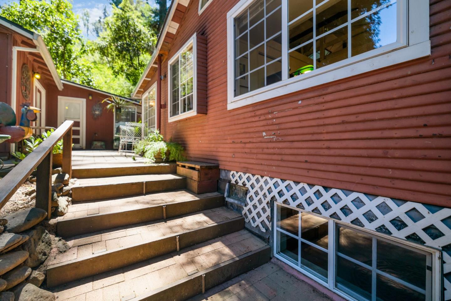 233 Acorn Drive