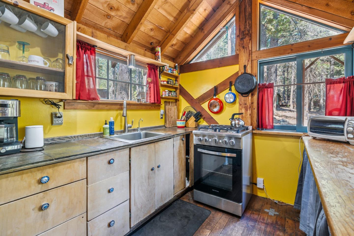 35425 Stonewall Drive