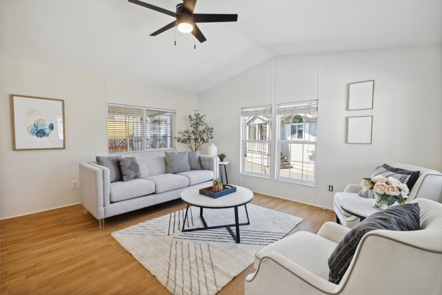 2565 Portola Drive Unit: 32
