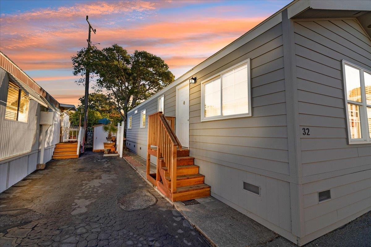 2565 Portola Drive Unit: 32