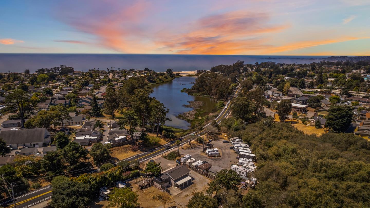 2565 Portola Drive Unit: 32