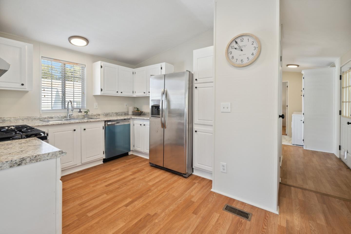 2565 Portola Drive Unit: 32