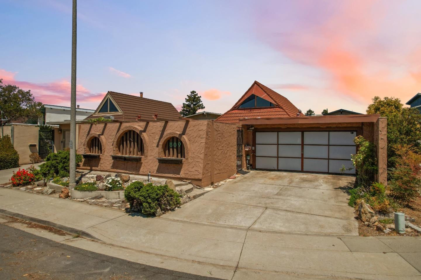509 Crater Lake Court