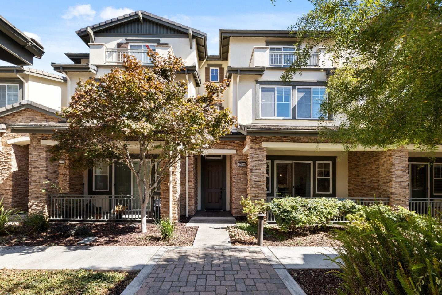 2866 Paseo Lane