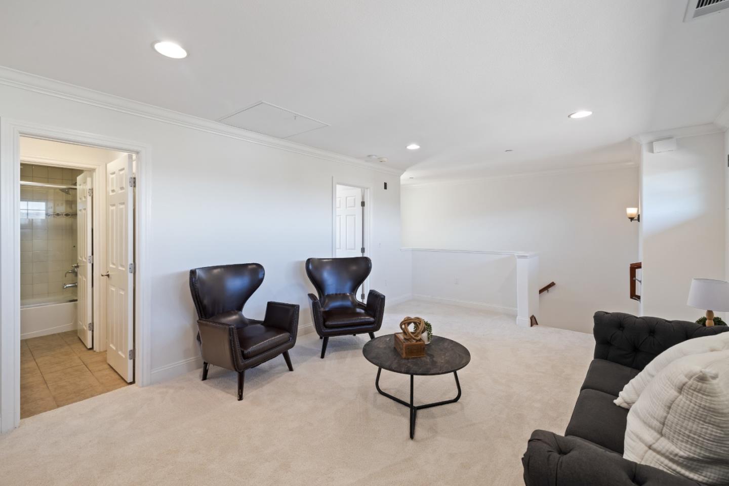 2866 Paseo Lane