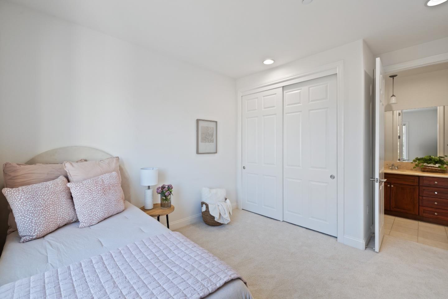 2866 Paseo Lane