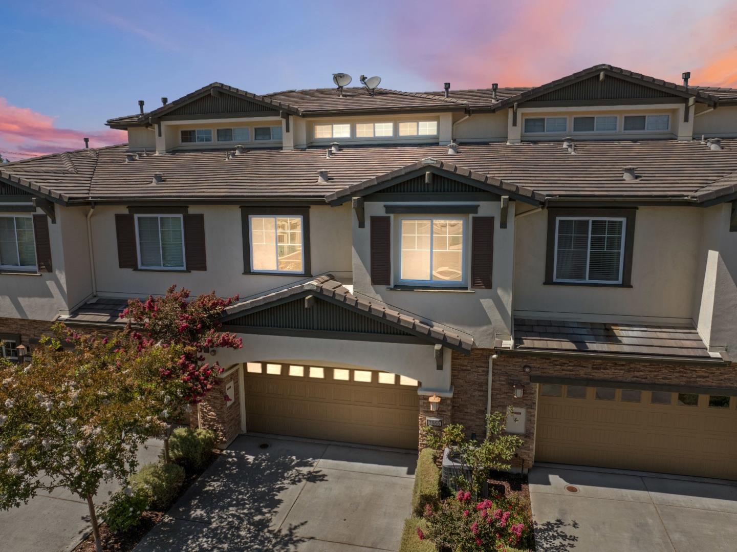 2866 Paseo Lane
