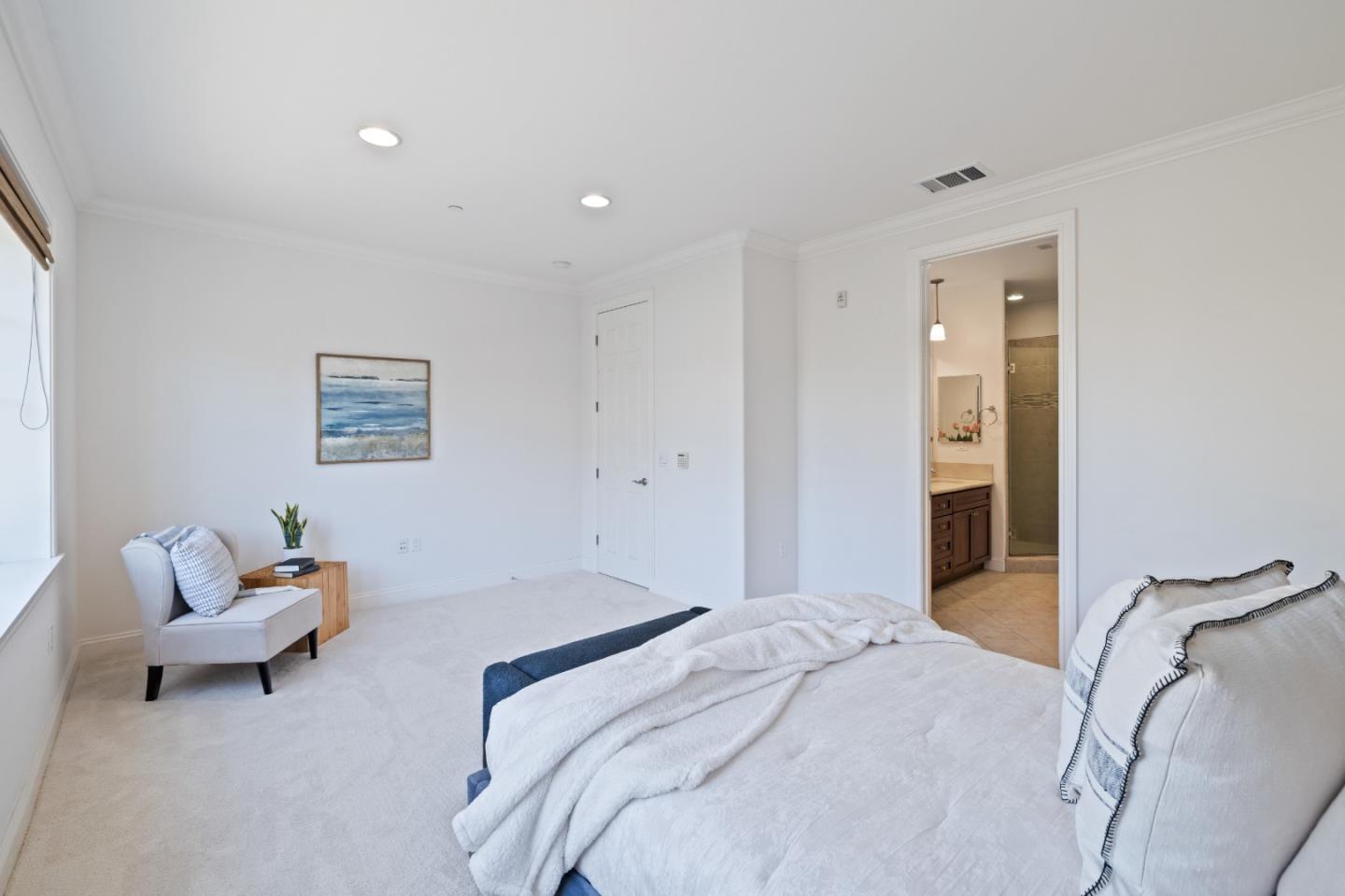 2866 Paseo Lane