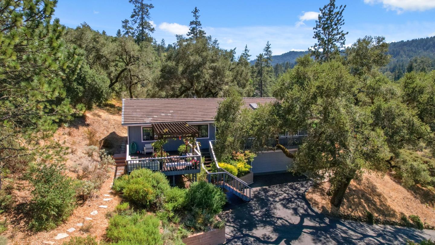 2203 Quail Hollow Road