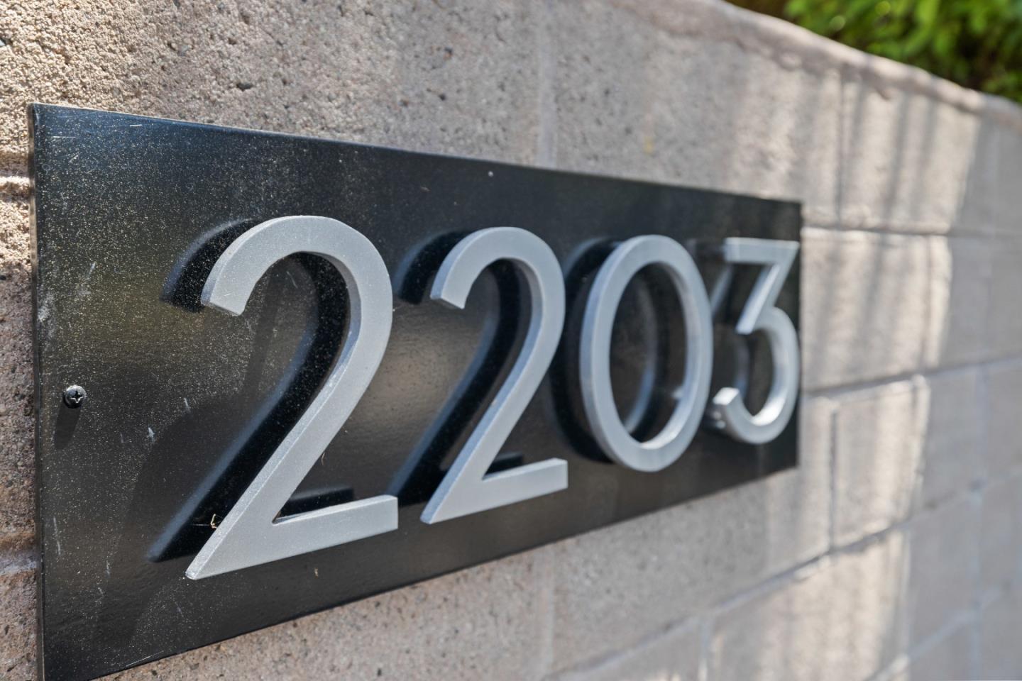 2203 Quail Hollow Road