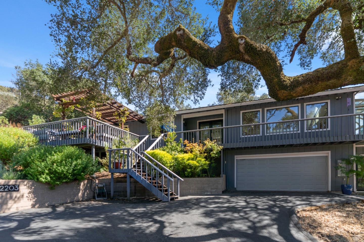 2203 Quail Hollow Road