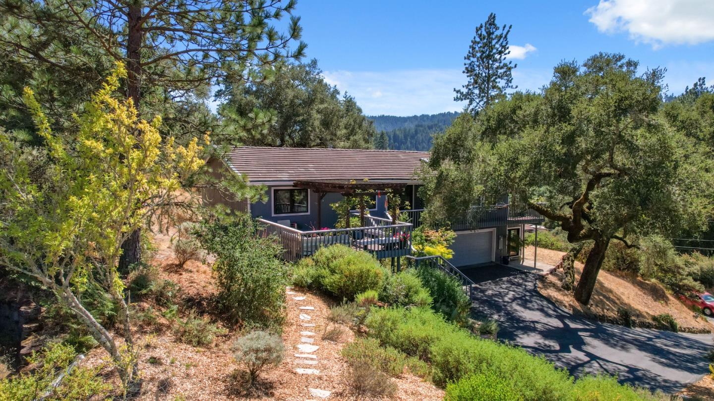 2203 Quail Hollow Road