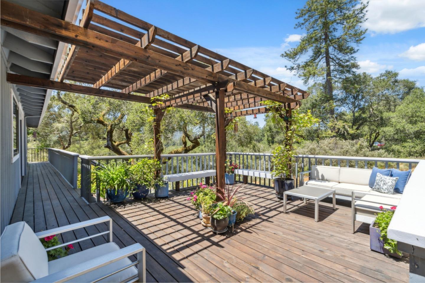 2203 Quail Hollow Road