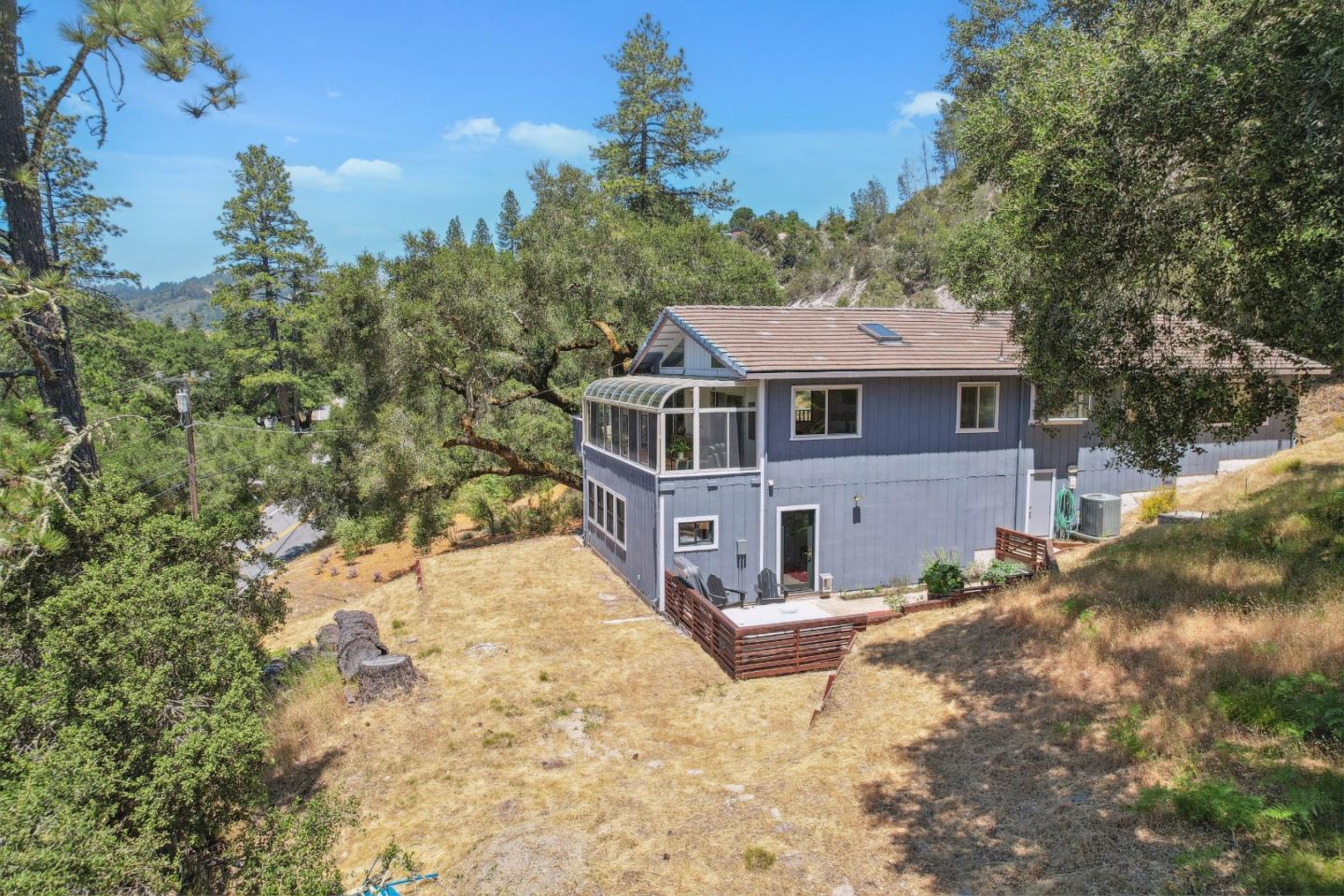 2203 Quail Hollow Road
