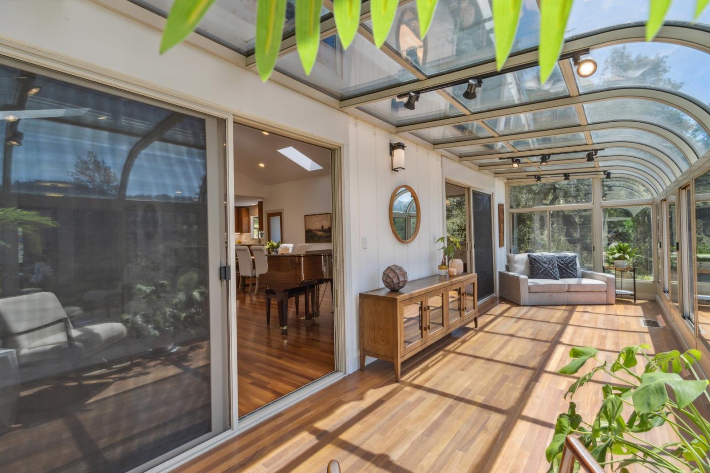 2203 Quail Hollow Road