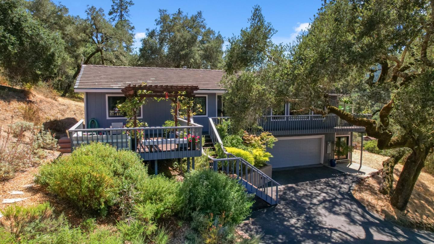 2203 Quail Hollow Road