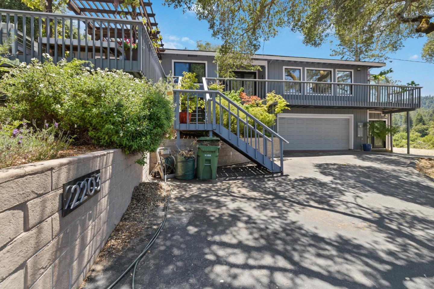 2203 Quail Hollow Road