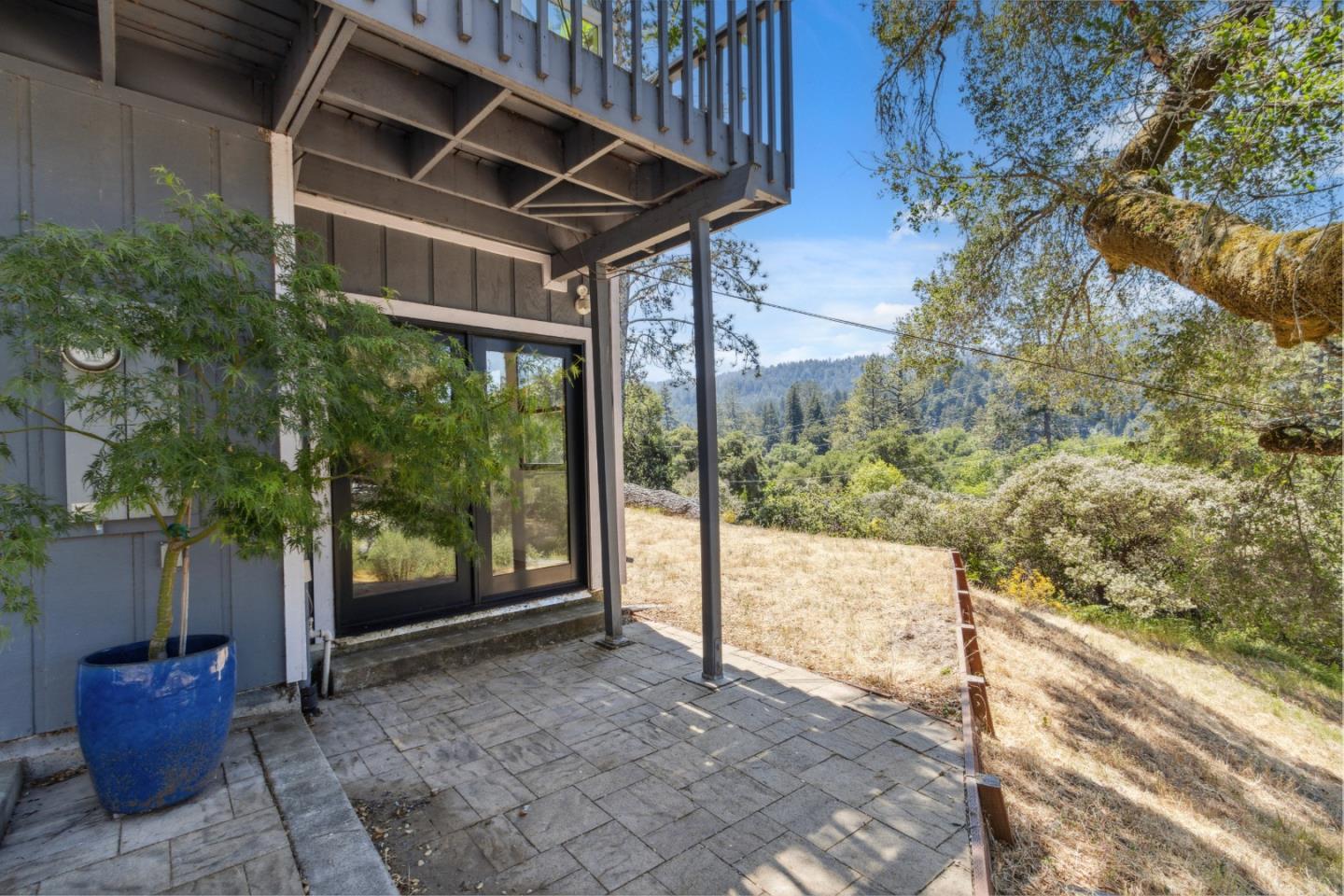 2203 Quail Hollow Road