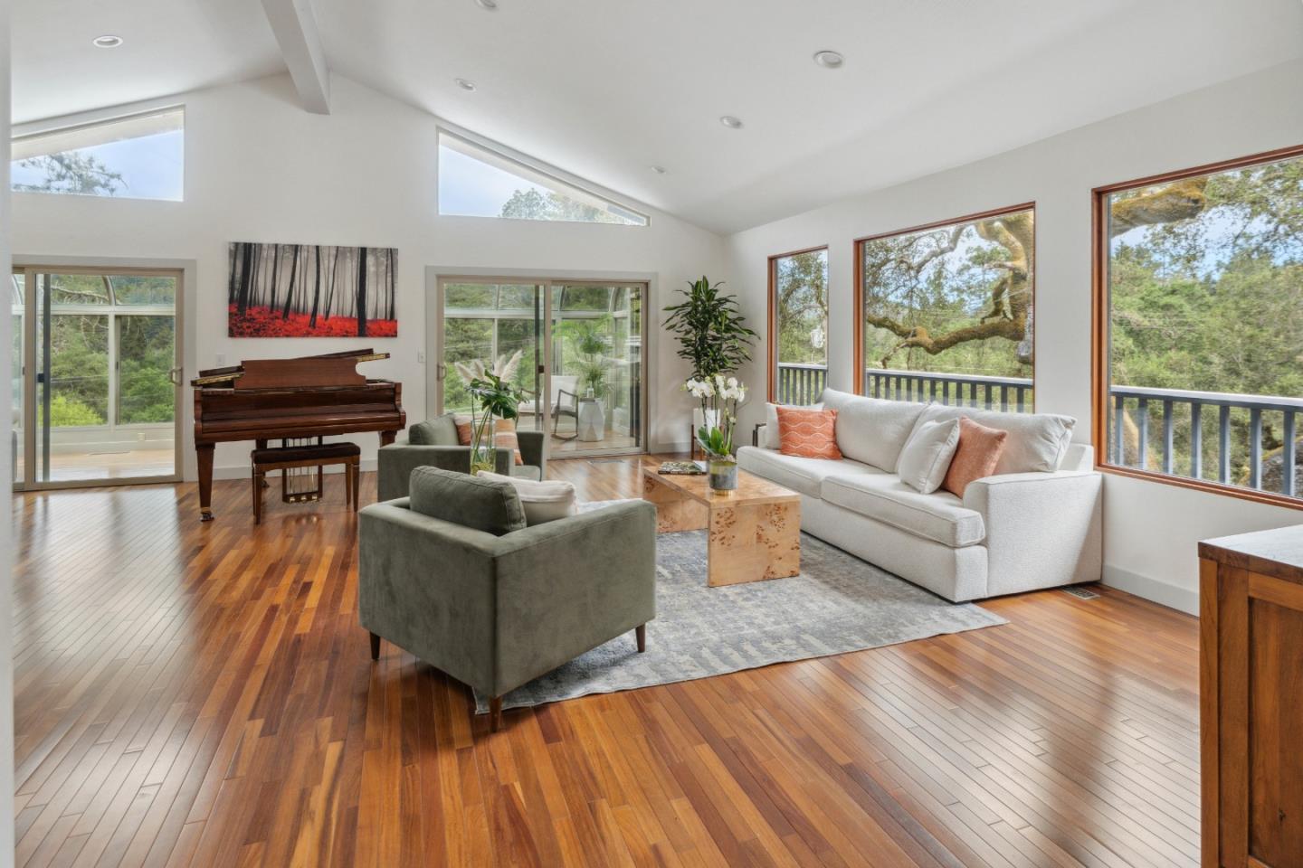 2203 Quail Hollow Road