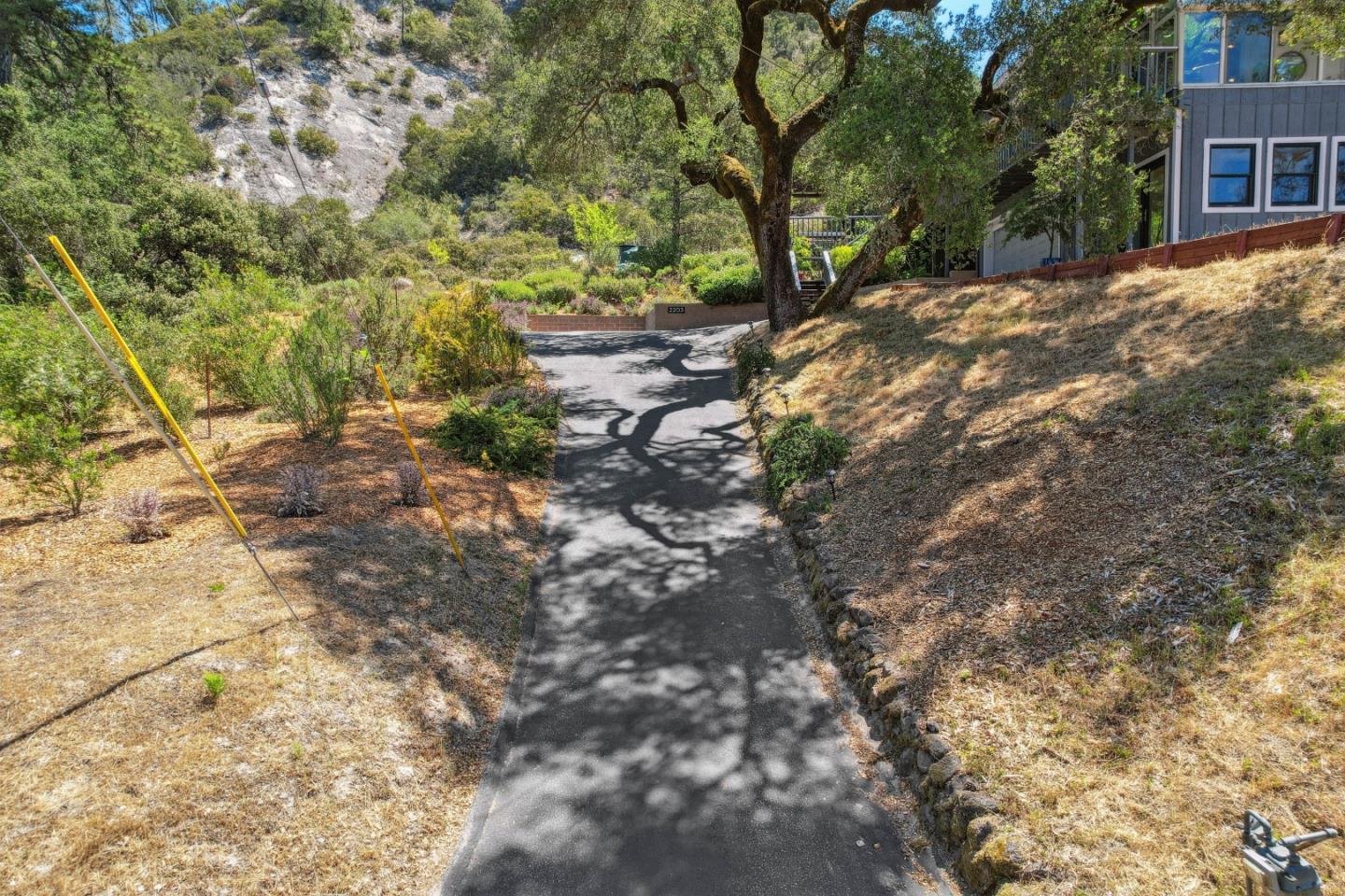 2203 Quail Hollow Road