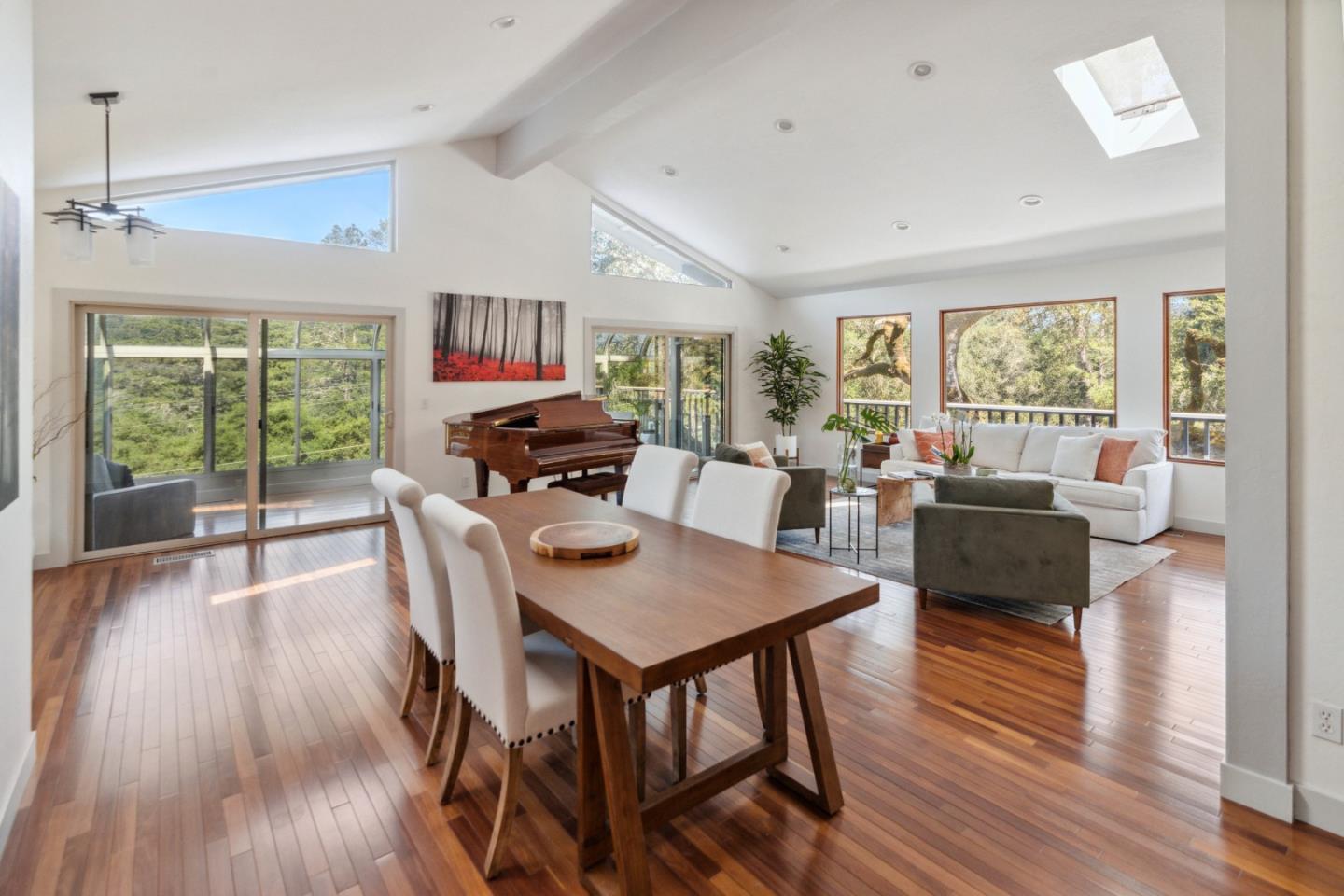 2203 Quail Hollow Road
