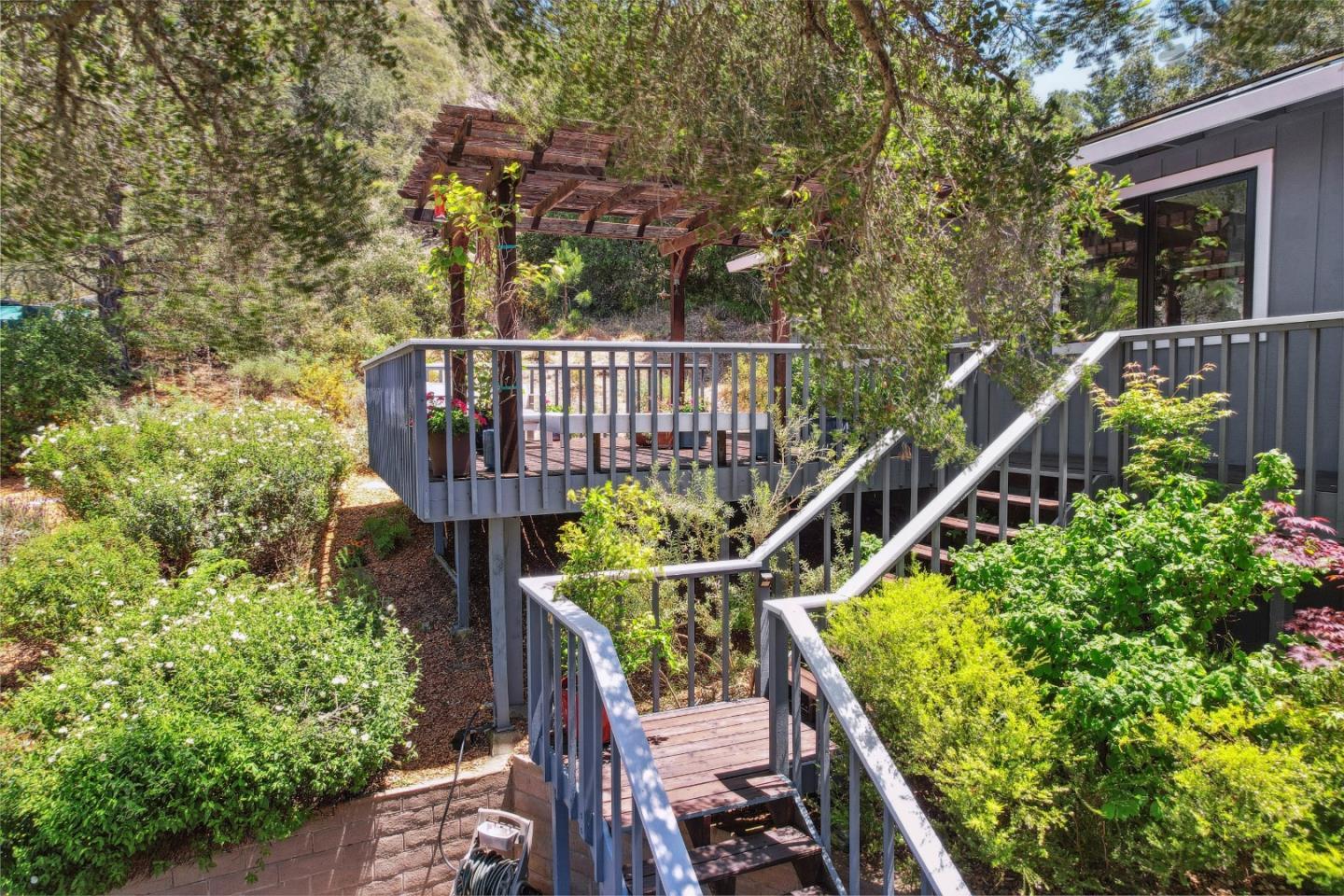 2203 Quail Hollow Road