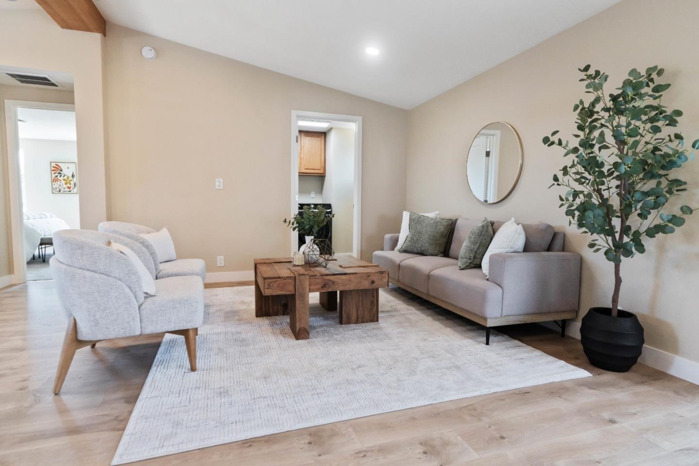 800 Dolan Road Unit: 4
