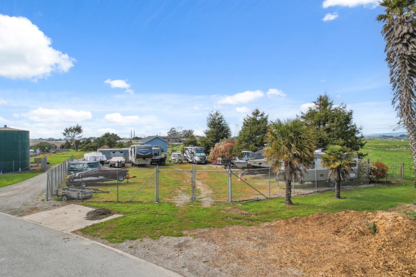 800 Dolan Road Unit: 4