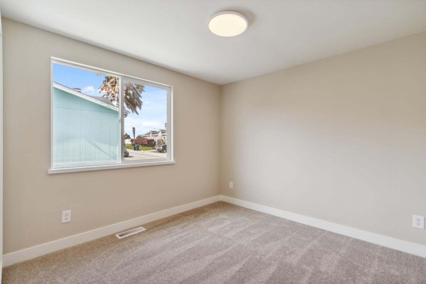 800 Dolan Road Unit: 4