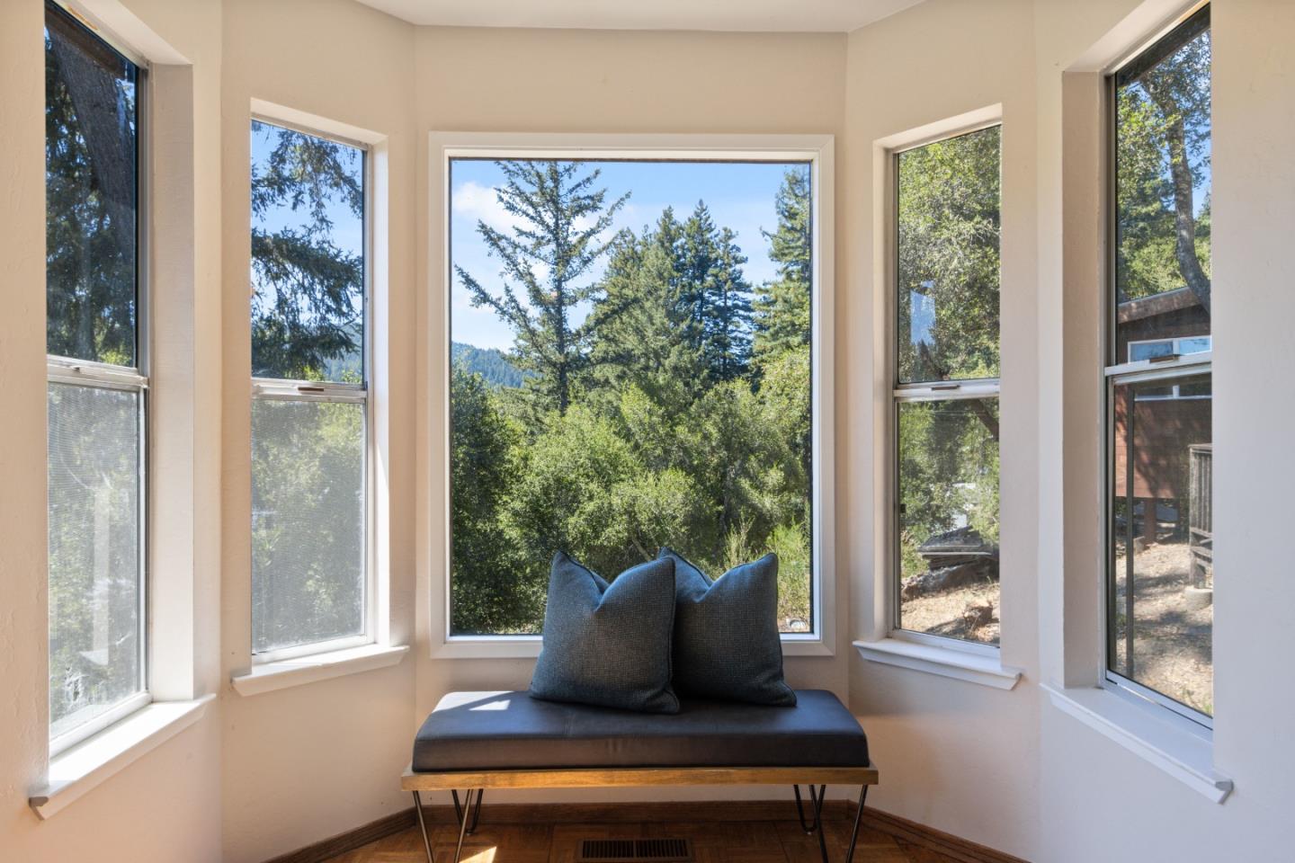 325 Vista Terrace