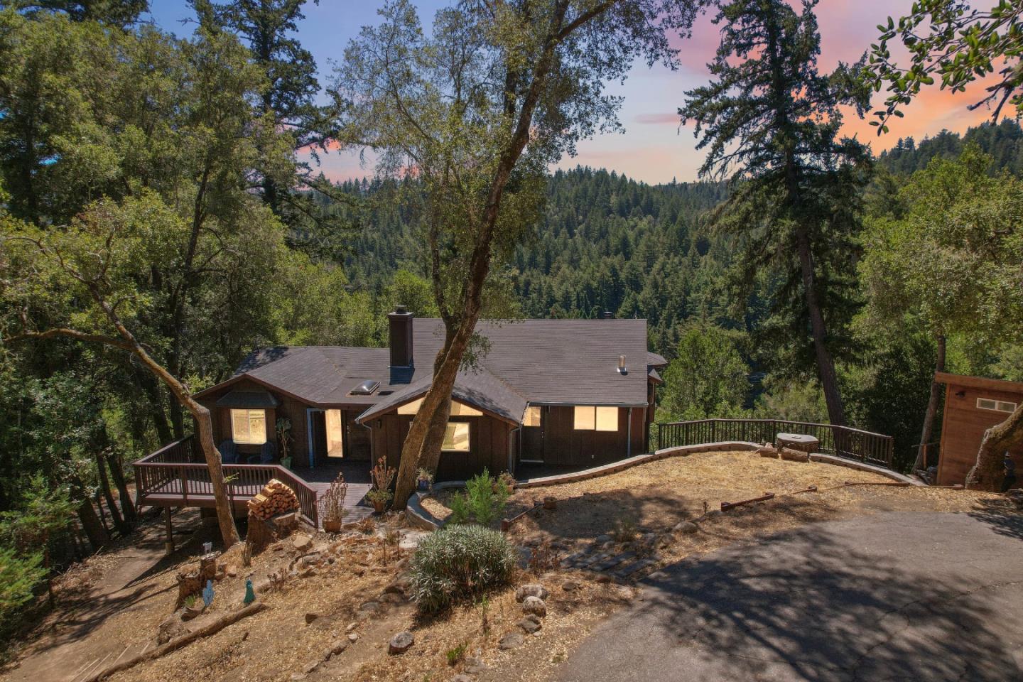 325 Vista Terrace
