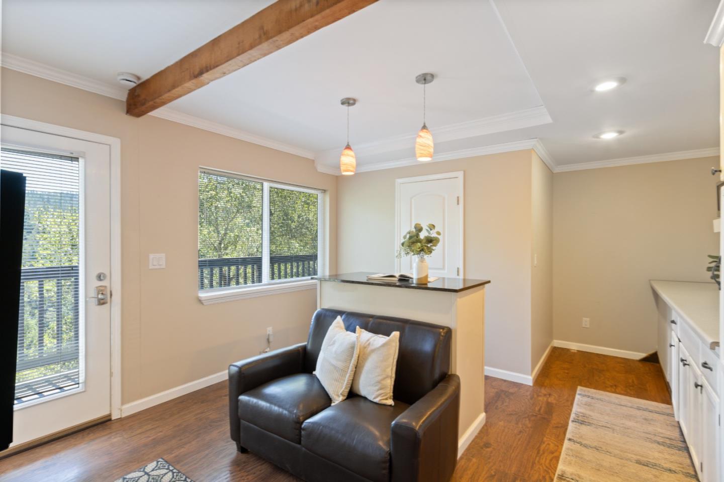 325 Vista Terrace