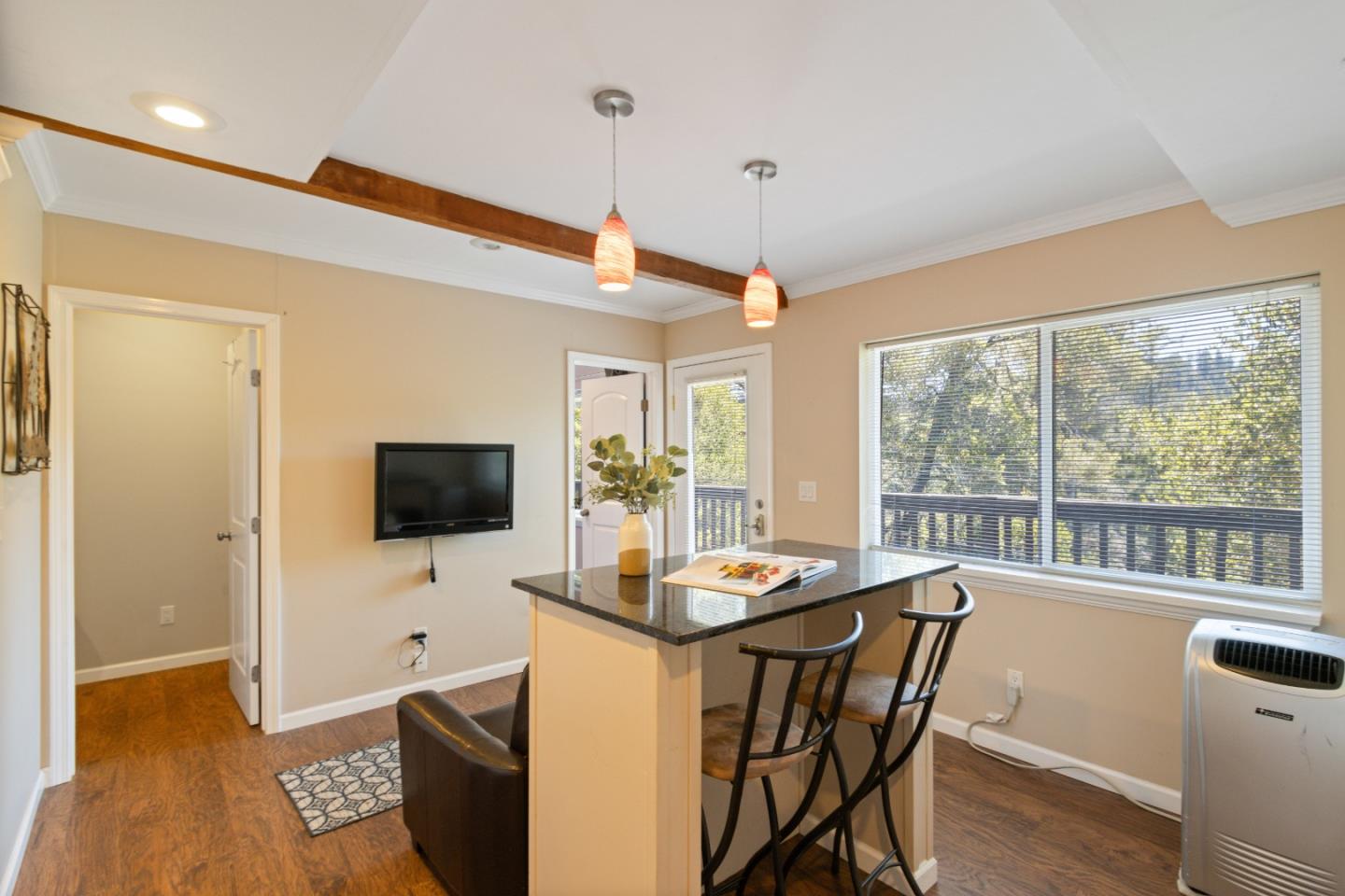 325 Vista Terrace