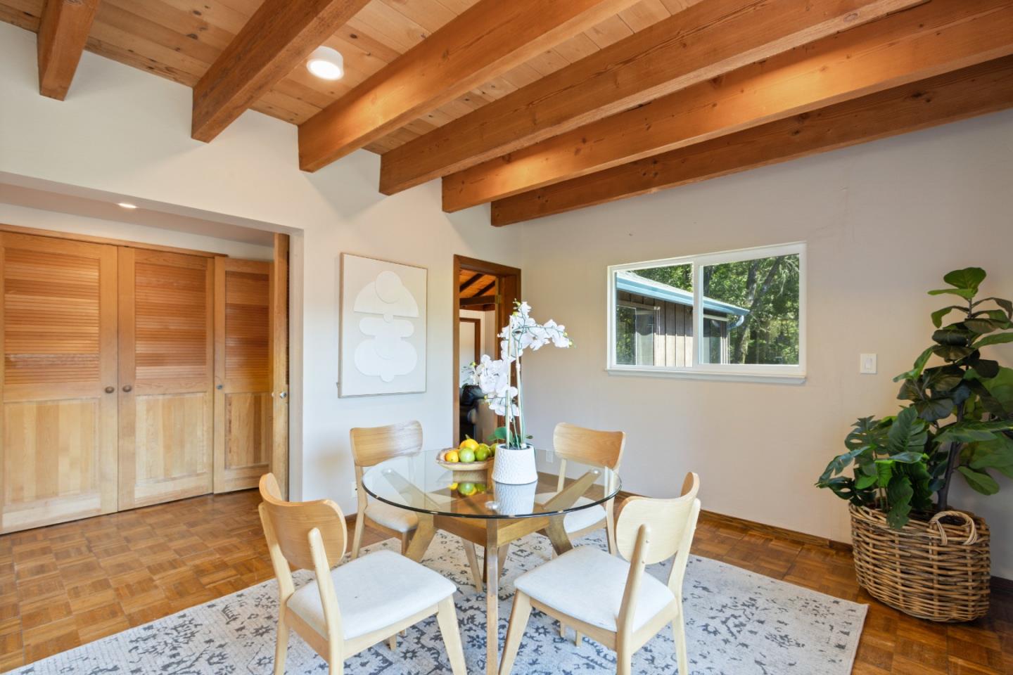 325 Vista Terrace