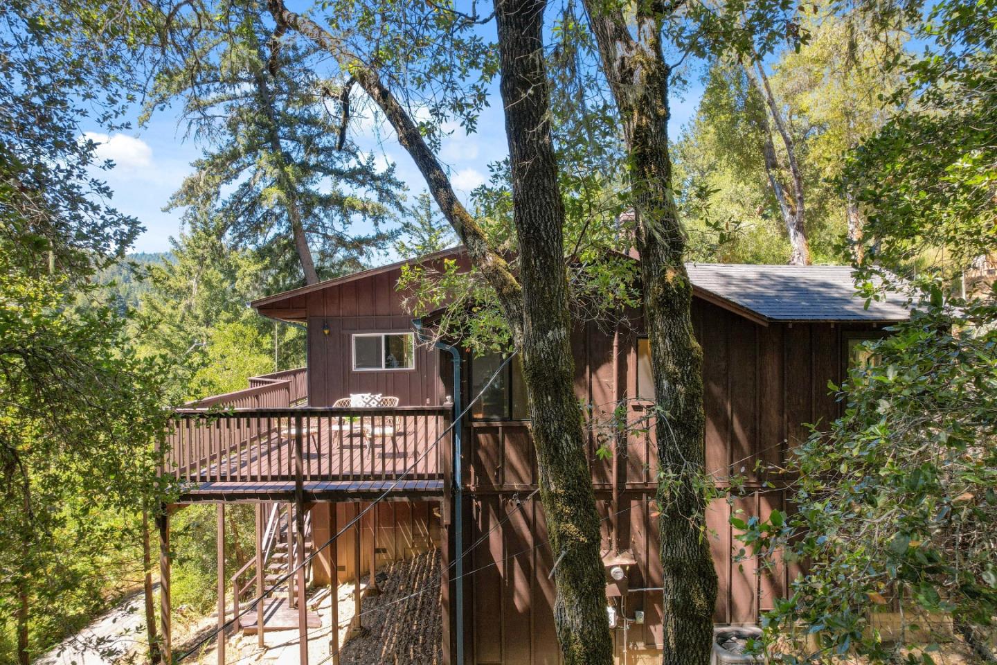 325 Vista Terrace