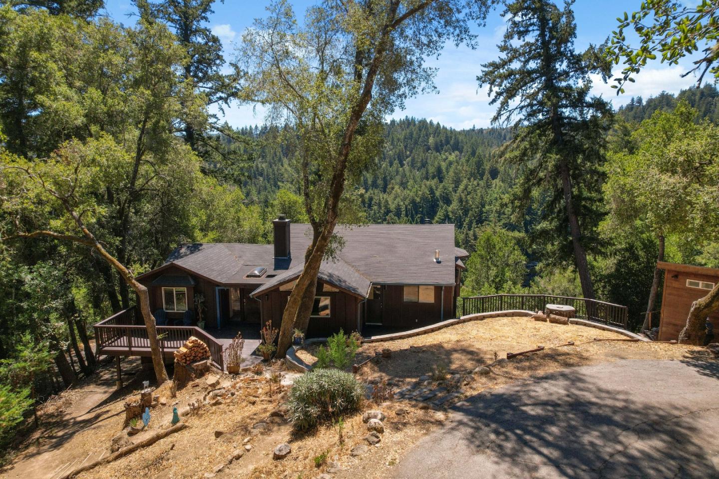 325 Vista Terrace