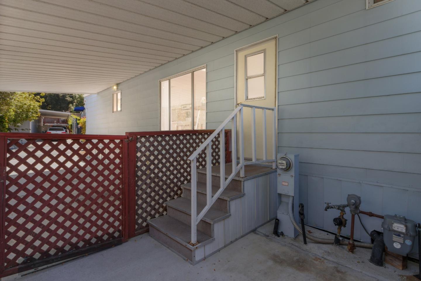 444 Whispering Pines Drive Unit: 89