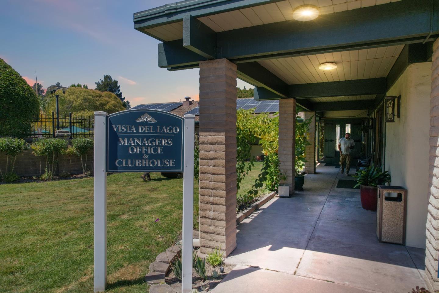 444 Whispering Pines Drive Unit: 89