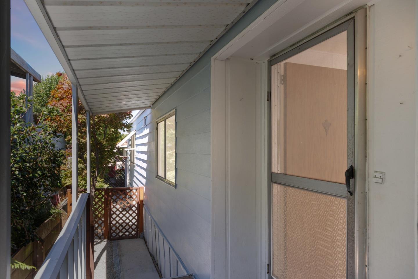 444 Whispering Pines Drive Unit: 89