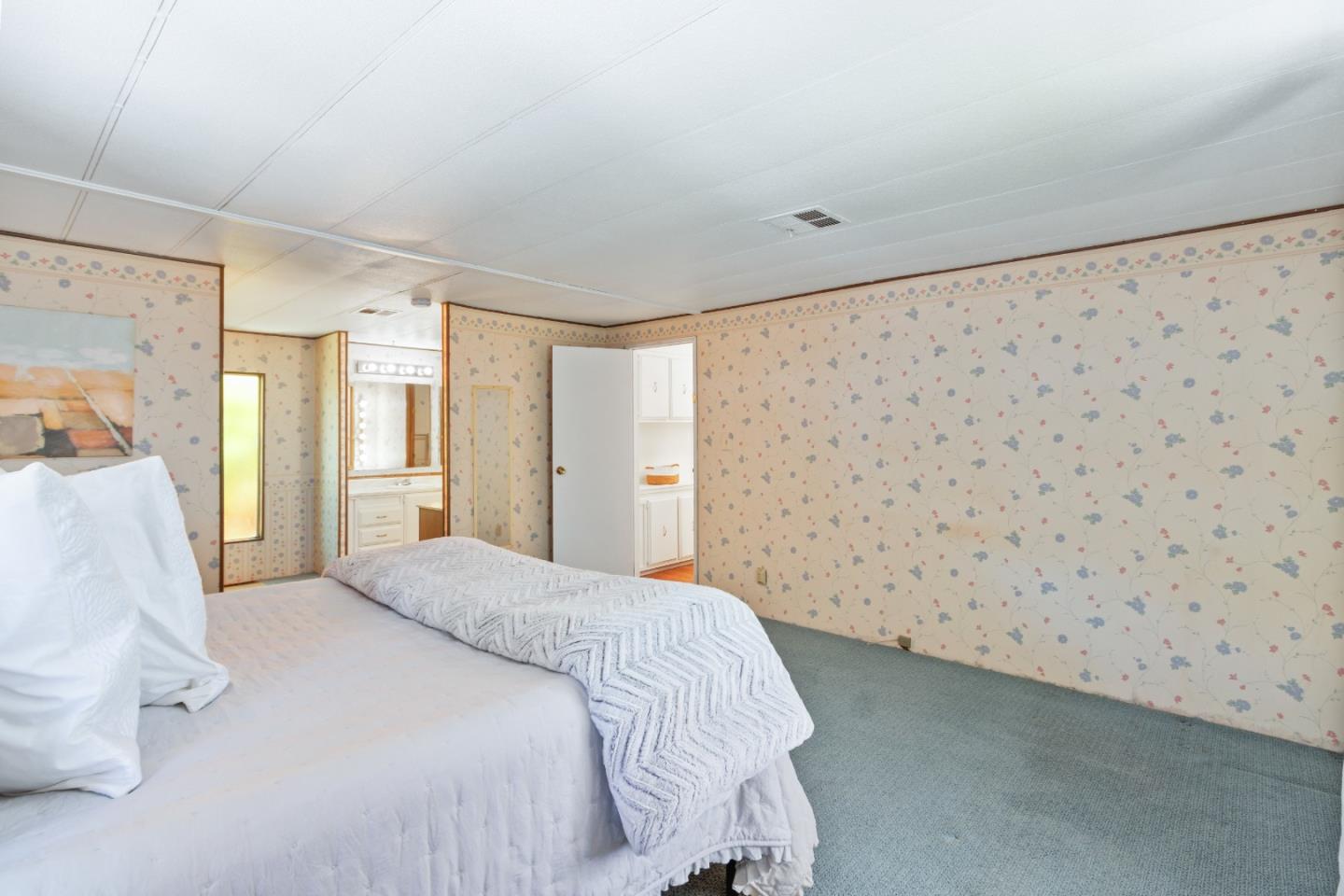 444 Whispering Pines Drive Unit: 89