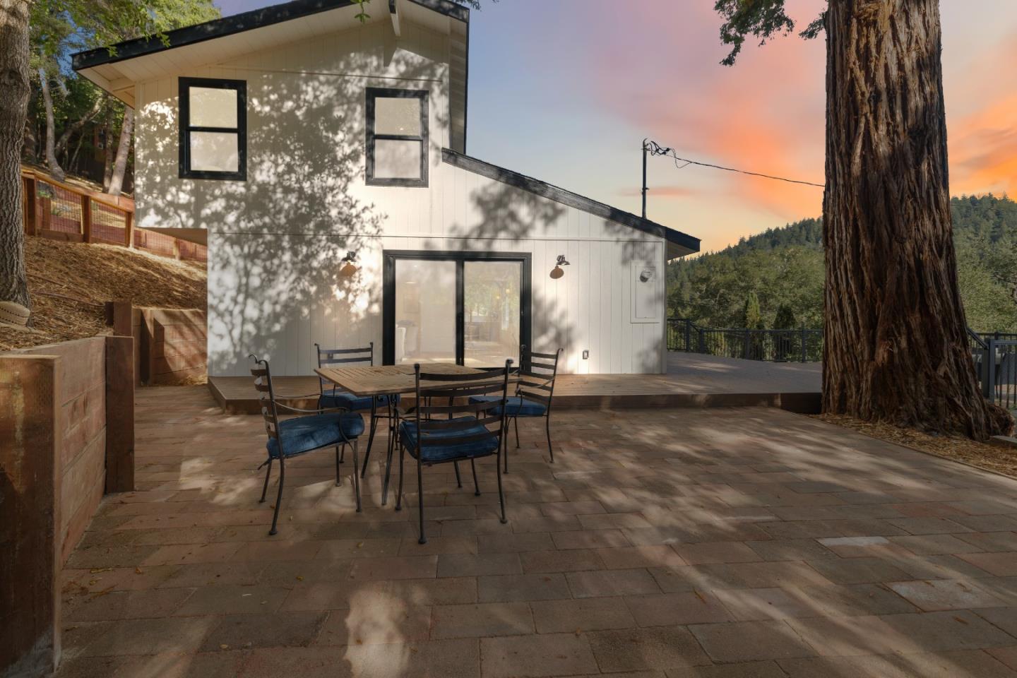 620 Manzanita Avenue