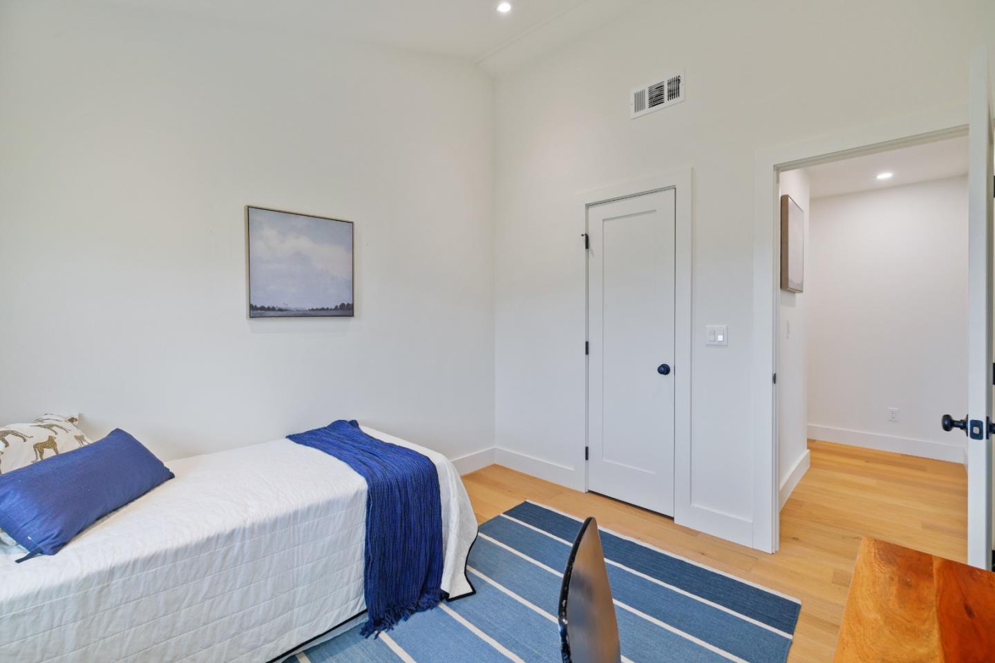 620 Manzanita Avenue